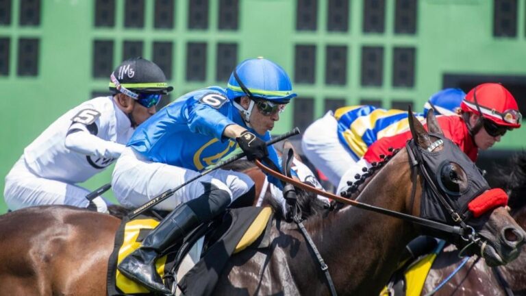 horse racing 7 usatsi